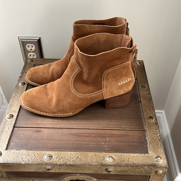Ugg boots - Picture 2 of 5